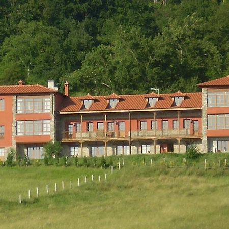 Escuelas De Fuentes Villaviciosa  Bagian luar foto